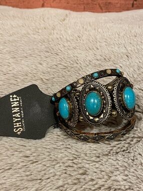 Shyanne Antiqued Gold Western Turquoise Cuff Bracelet 3-piece Set